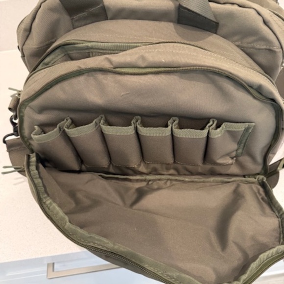 Beretta Tactical Range Bag- BRAND NEW! - Picture 5 of 7